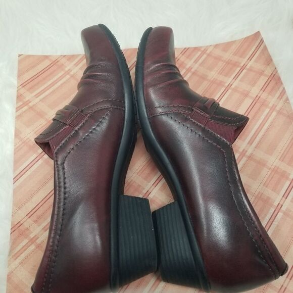 EARTH SHOES. Beautiful LEATHER. SIZE 8 - Picture 6 of 12